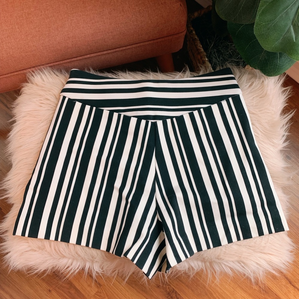 B&W shorts!